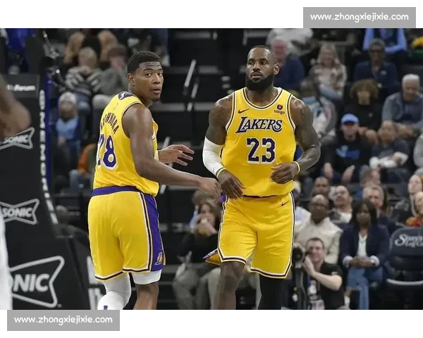 安吉首笔亏本交易曝光！湖人意外捡漏，美媒：紫金军团赚翻了