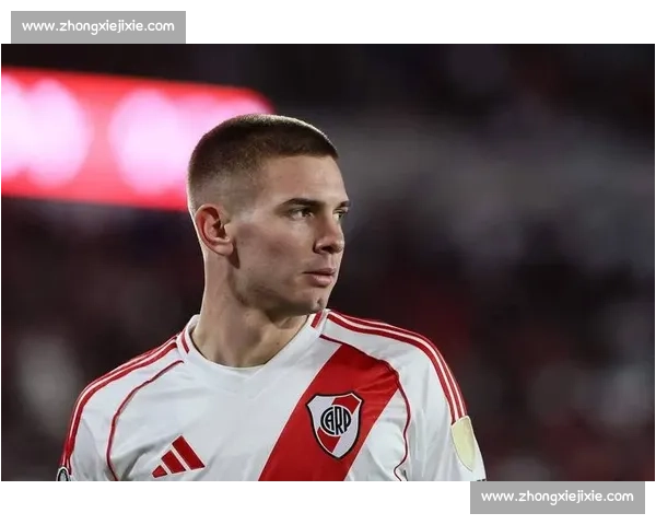 帕雷德斯盛赞马斯坦托诺：17 岁天才中场的全能表现令人惊叹